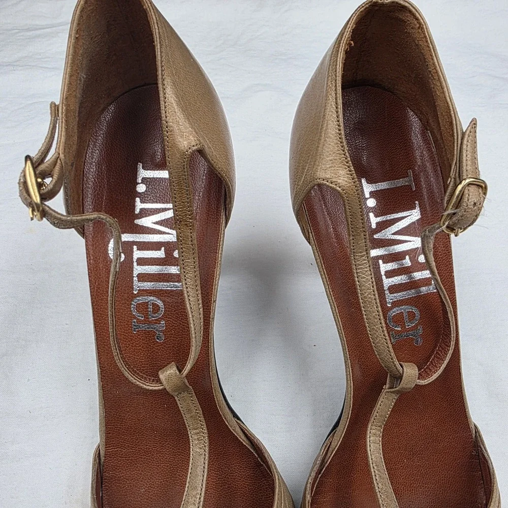 VTG I Miller Taupe‎ Leather T-Strap Heels Size 8 AA Narrow 3.5
